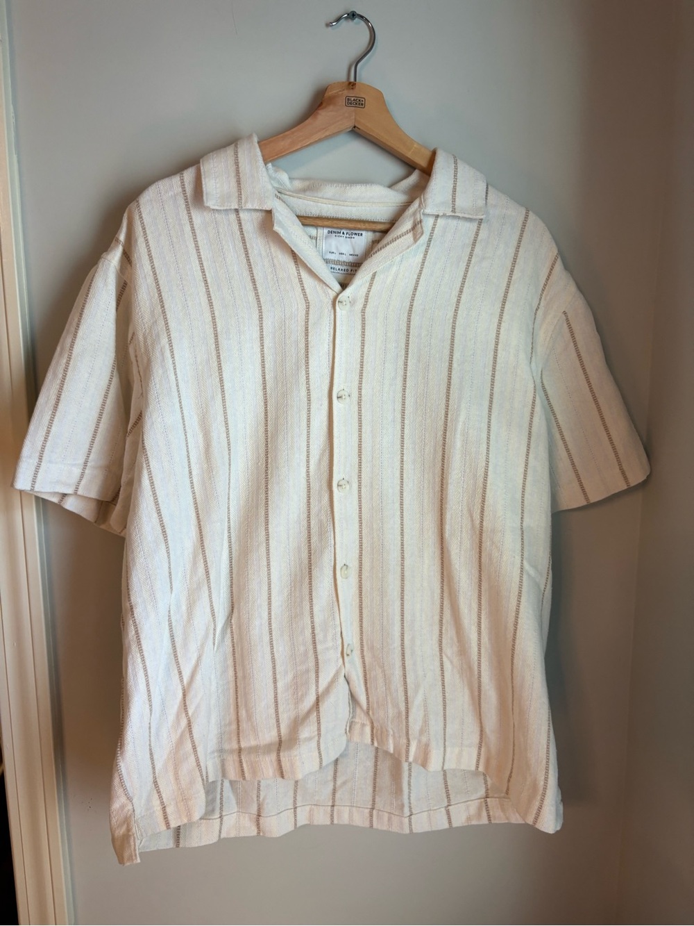 Denim & Flower Cream Short-Sleeve Button-Down with Tan Stripes